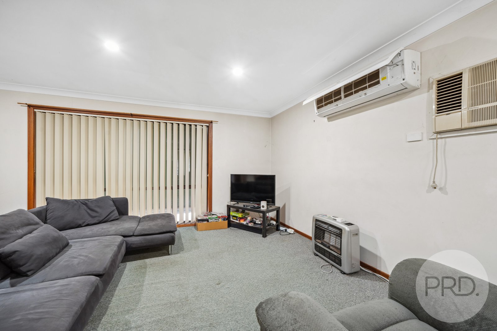 92 Undurra Drive GLENFIELD PARK 4