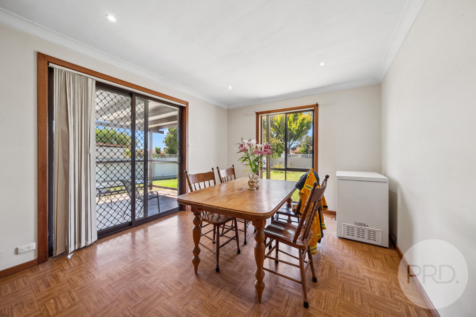 92 Undurra Drive GLENFIELD PARK 6