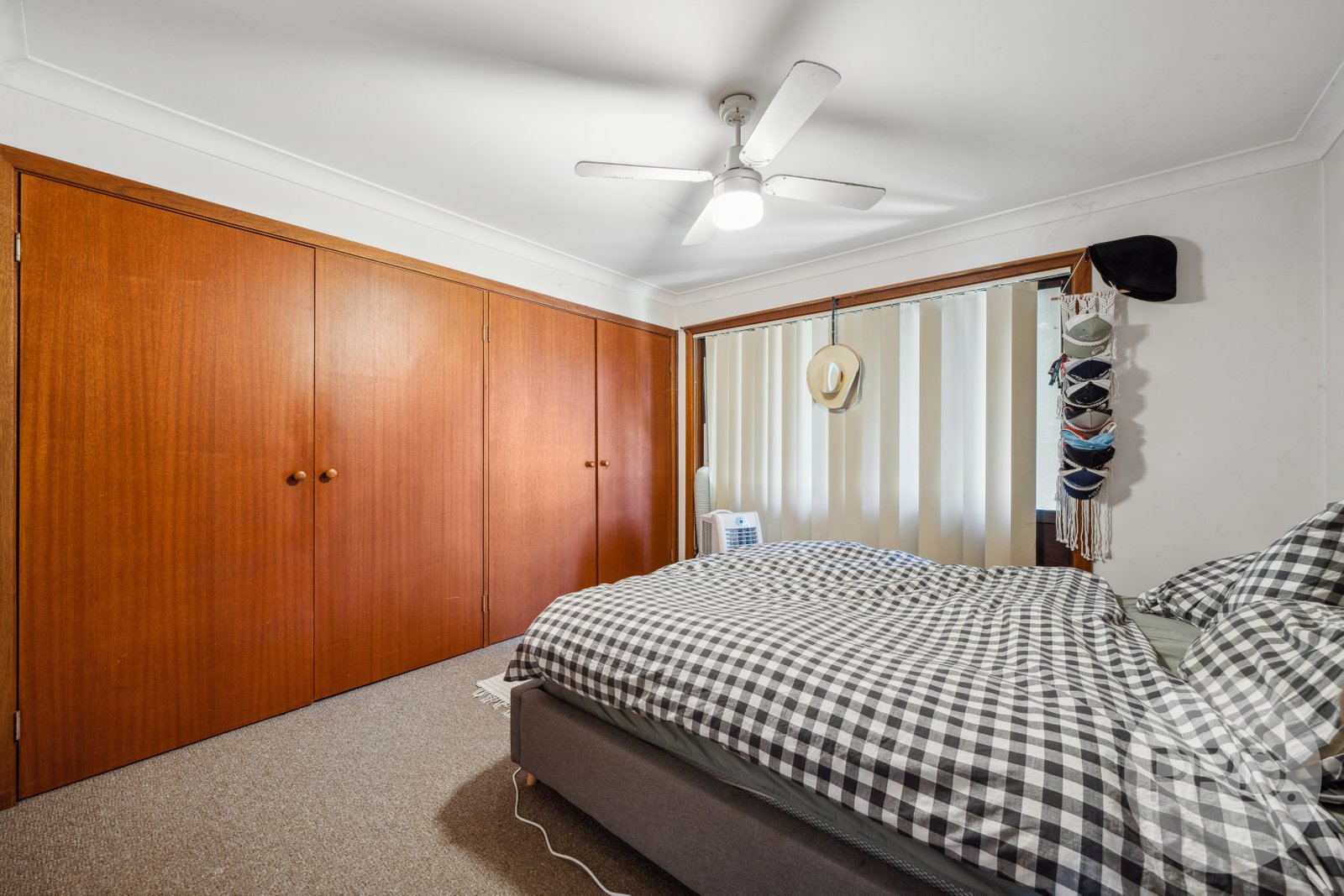 92 Undurra Drive GLENFIELD PARK 7