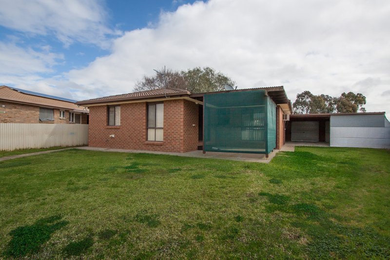 92 Undurra Drive GLENFIELD PARK 10