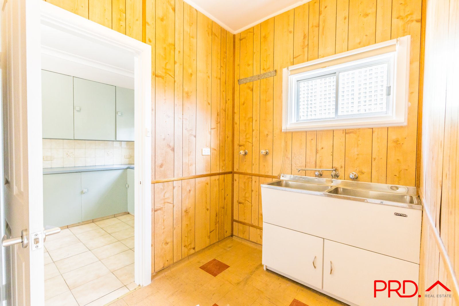92 Wilburtree Street TAMWORTH 13
