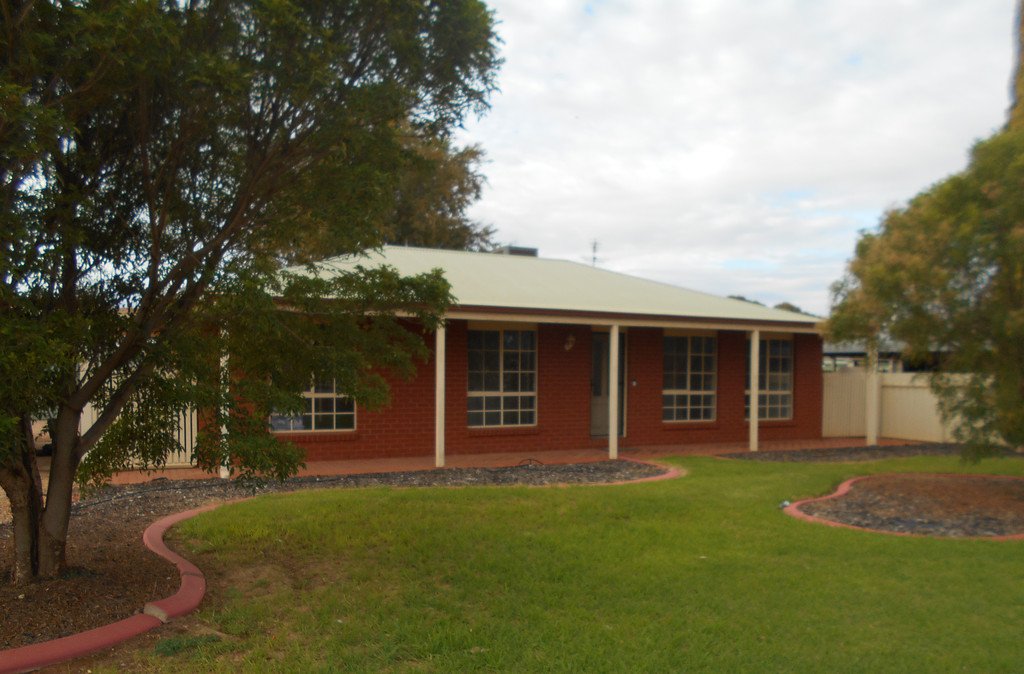 920 Karadoc Avenue IRYMPLE 2