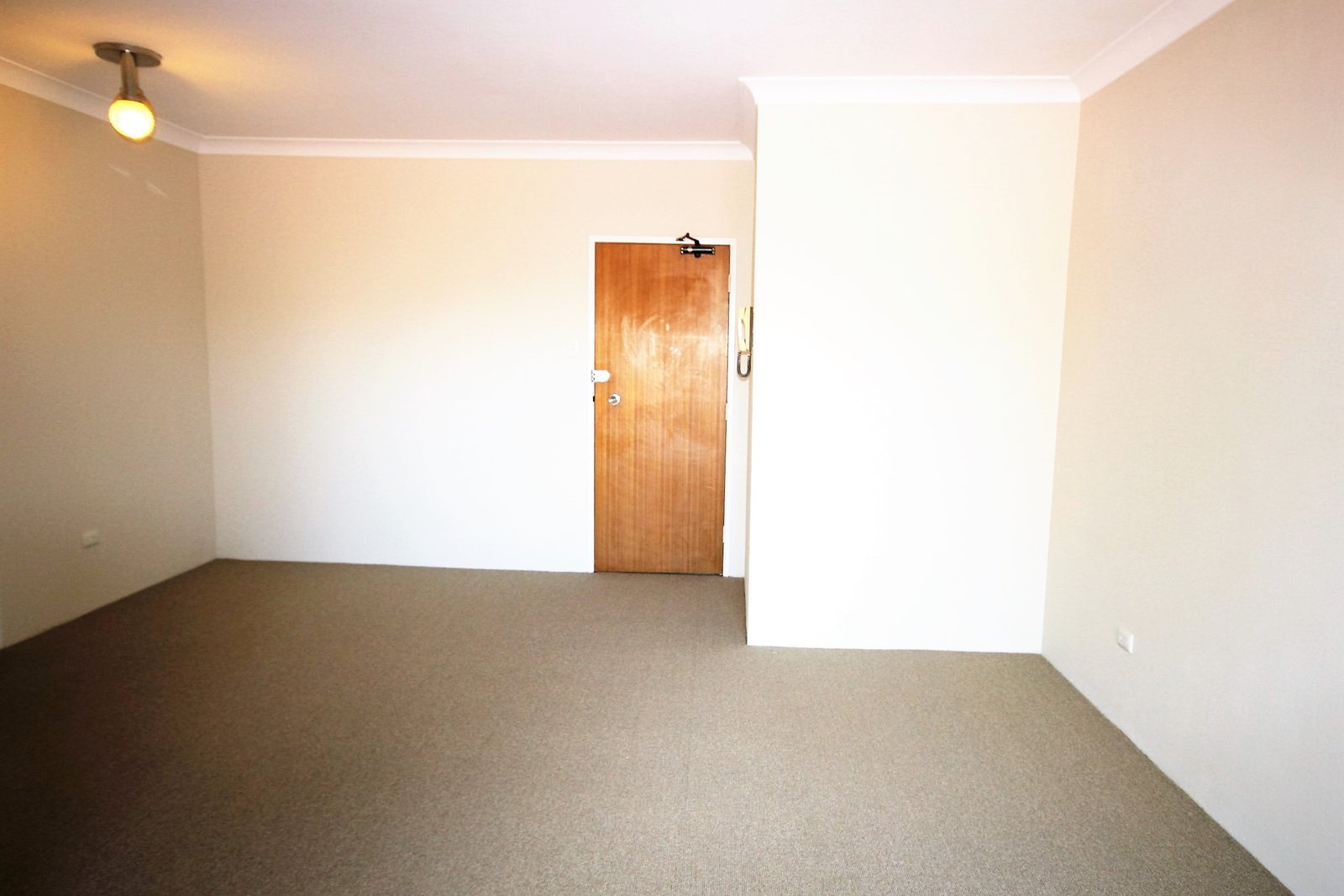 9/20 Subway Road ROCKDALE 4