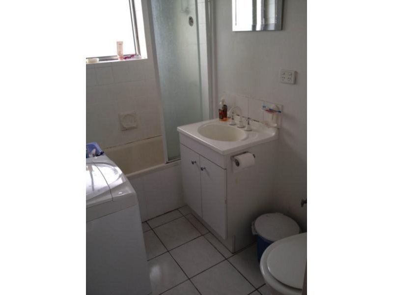 Gallery: 9/21 Bellairs Avenue