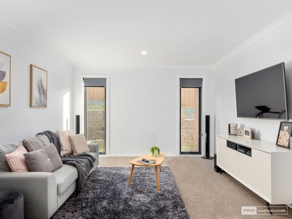 921 Cambridge Road CAMBRIDGE 15