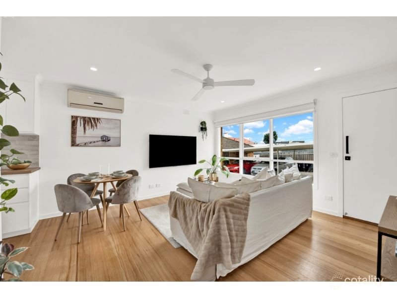 Gallery: 9/212 Beach Road
