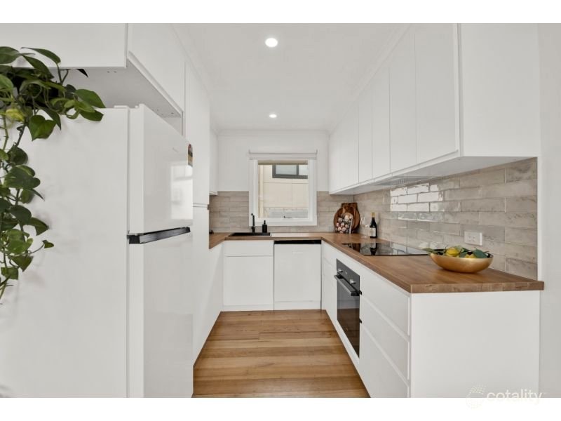 Gallery: 9/212 Beach Road