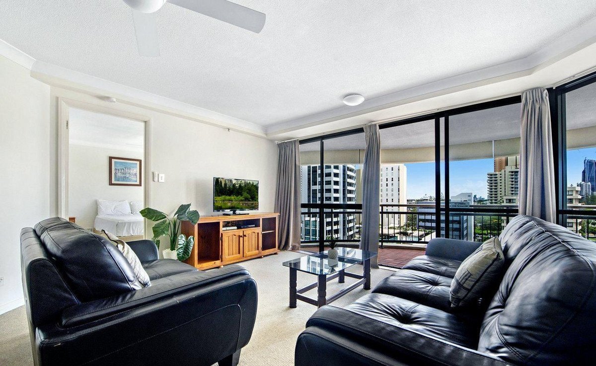 92/15 Victoria Avenue Broadbeach 1