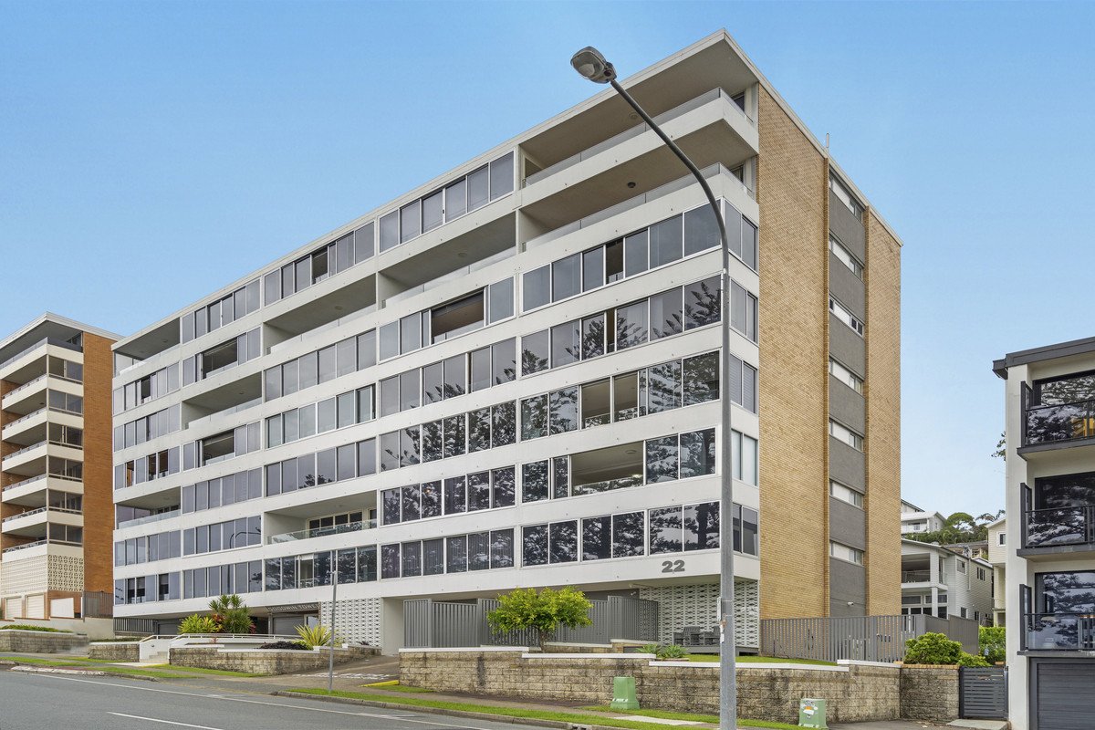 9/22 Goodwin Terrace BURLEIGH HEADS 15