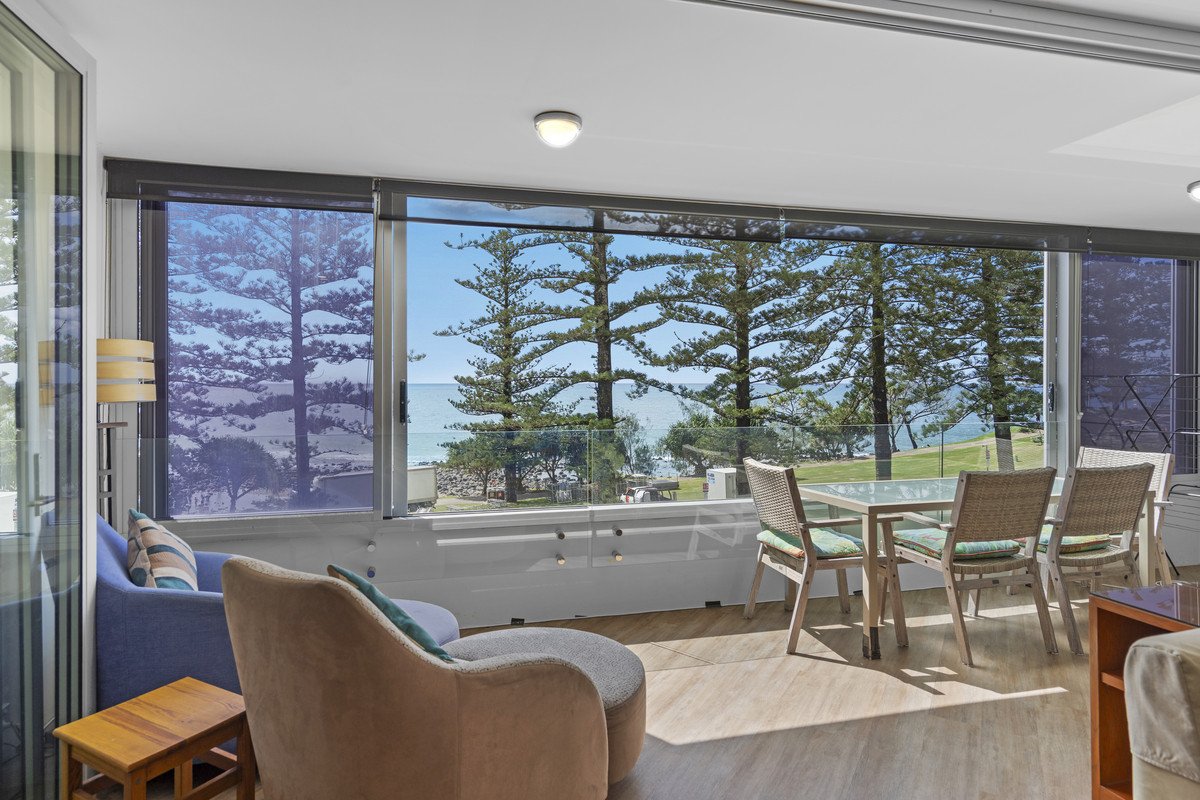 9/22 Goodwin Terrace BURLEIGH HEADS 16