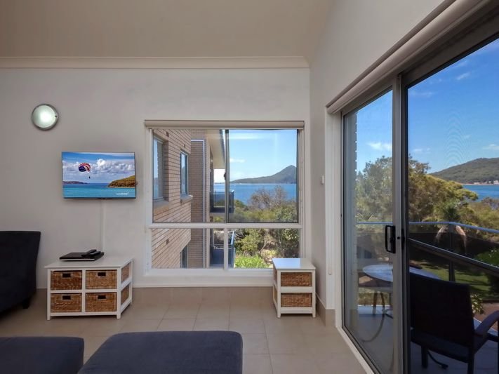 9/22 Voyager Close NELSON BAY 2