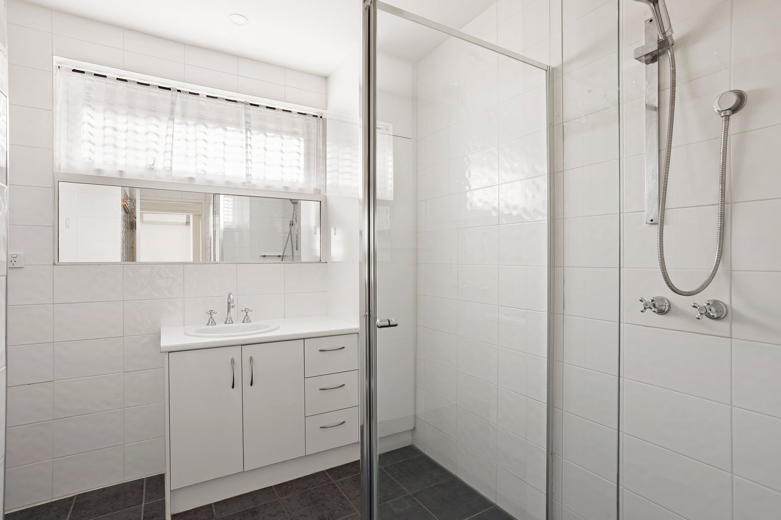 Real Estate and Property in 9/226 Inkerman Street, St Kilda East, VIC