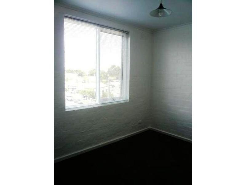 Gallery: 9/227 Bridport Street West