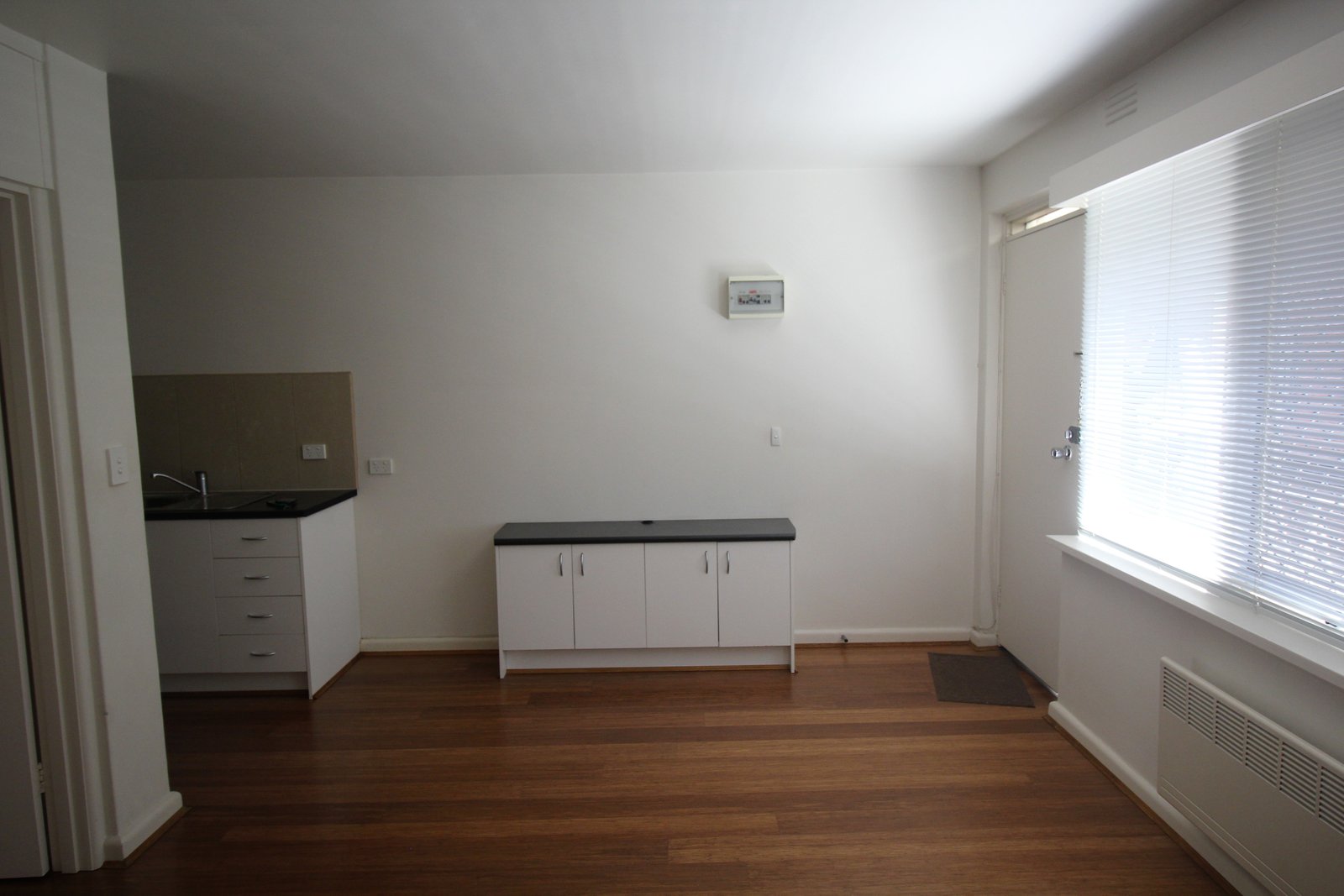 Gallery: 9/231 Dandenong Road