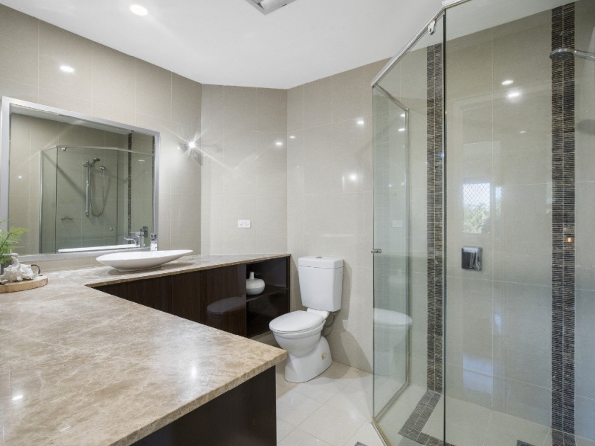 9/2311 Gold Coast Highway Mermaid Beach 11