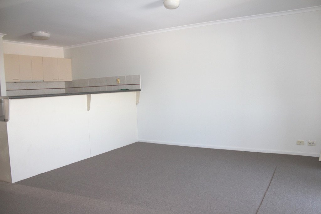 9/25 Whytecliffe Street ALBION 5