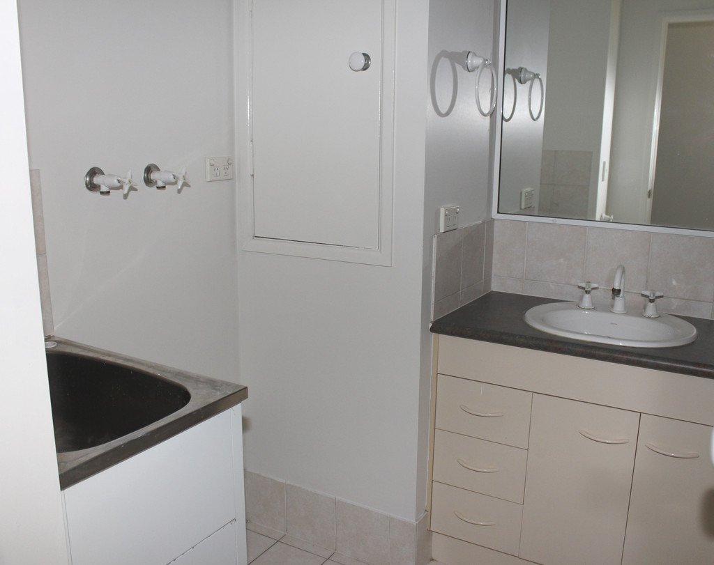 9/25 Whytecliffe Street ALBION 8