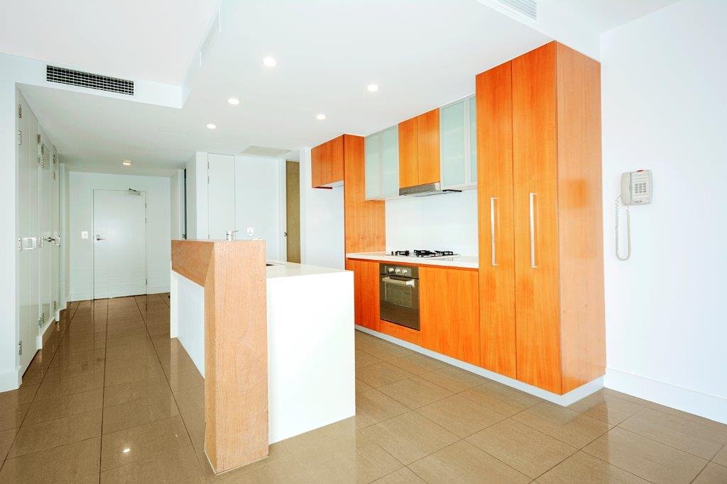 92/685 Casuarina Way CASUARINA 3