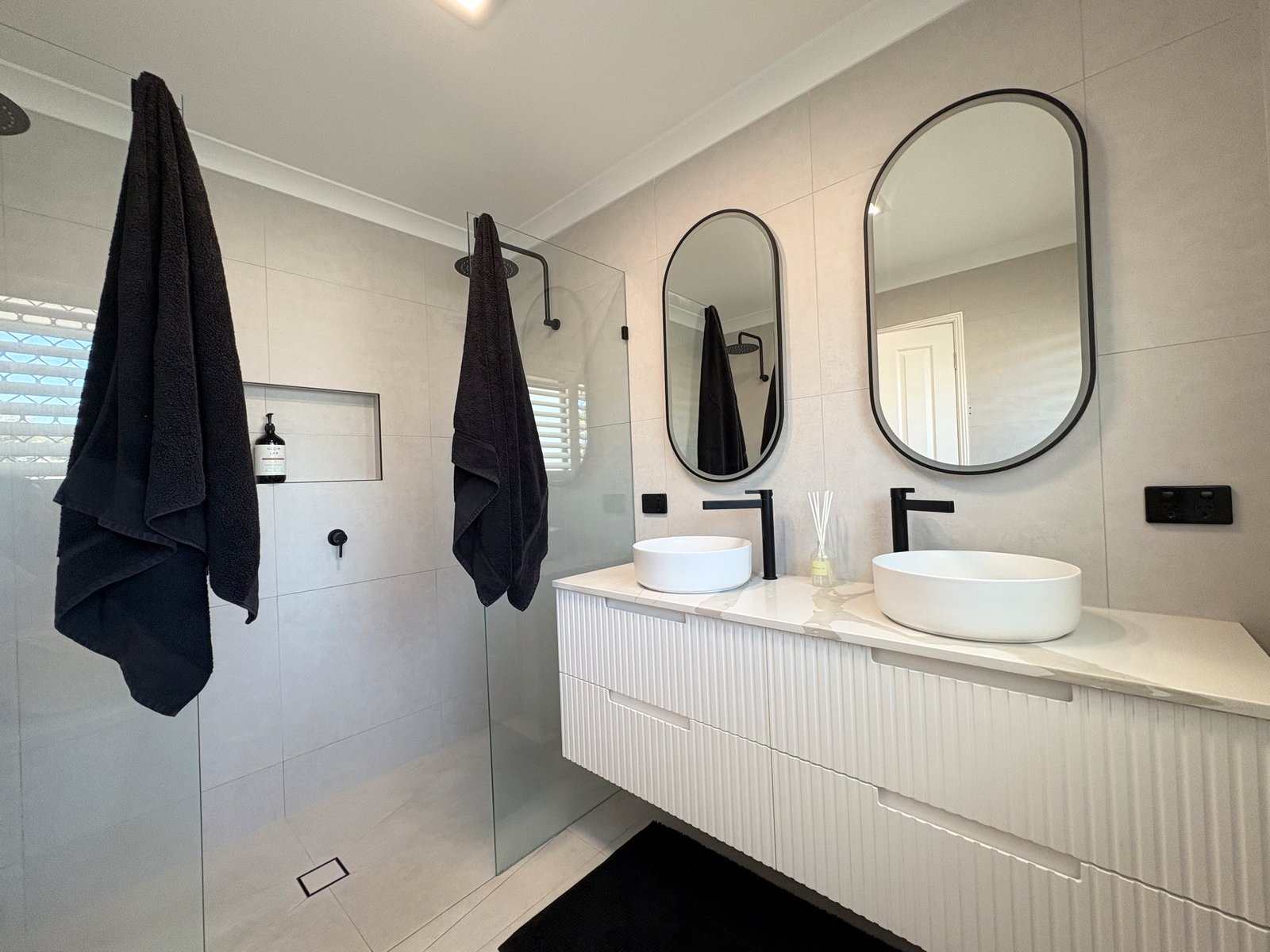 9/27-33 Mattocks Road BURLEIGH WATERS 4