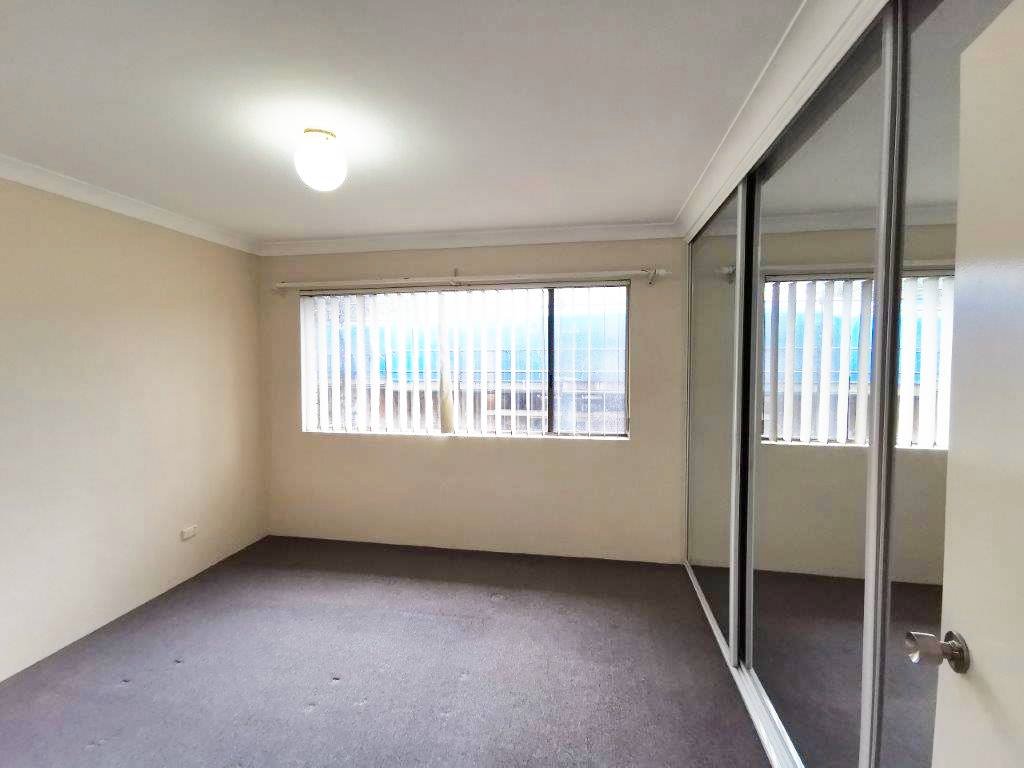 9/28-32 Railway Crescent JANNALI 4