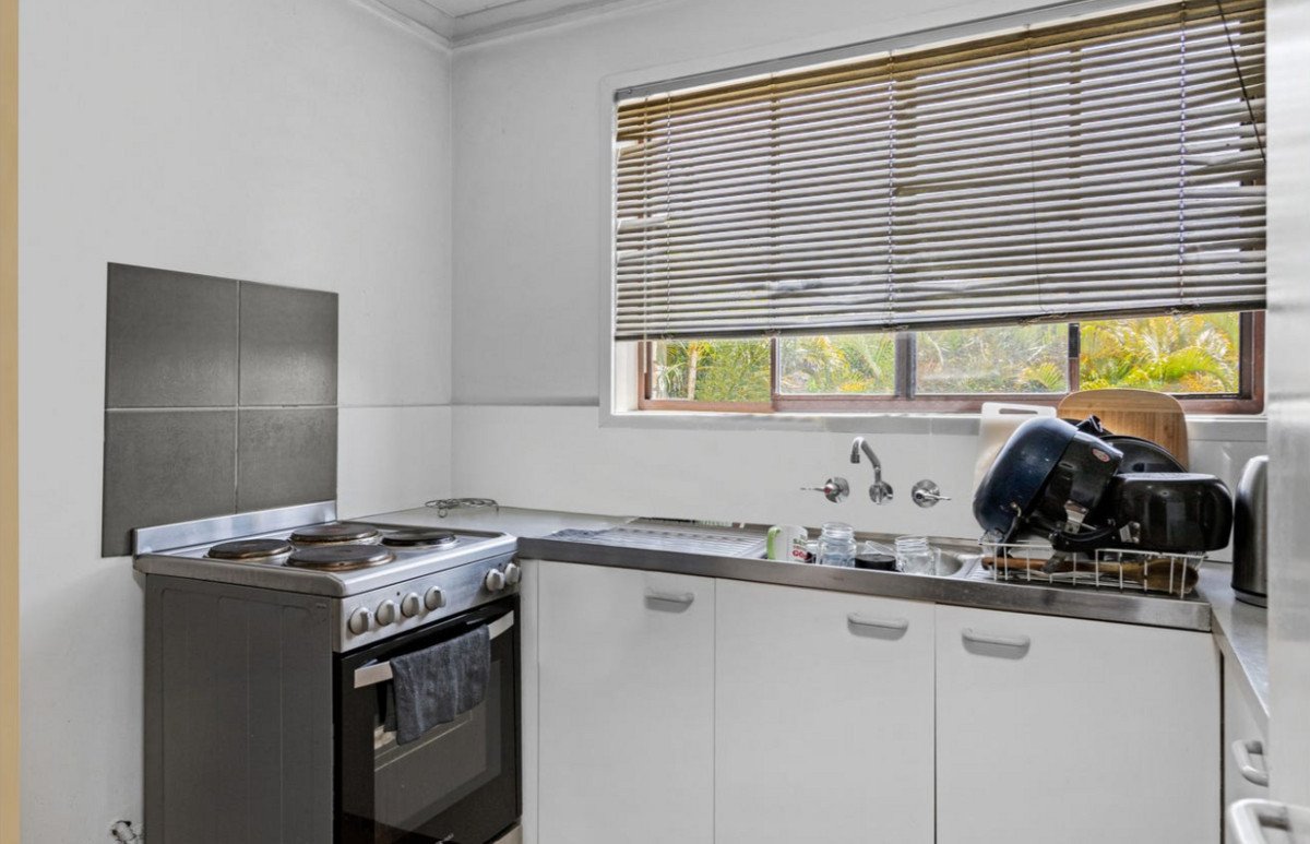 9/28 Hunter Avenue Labrador 5