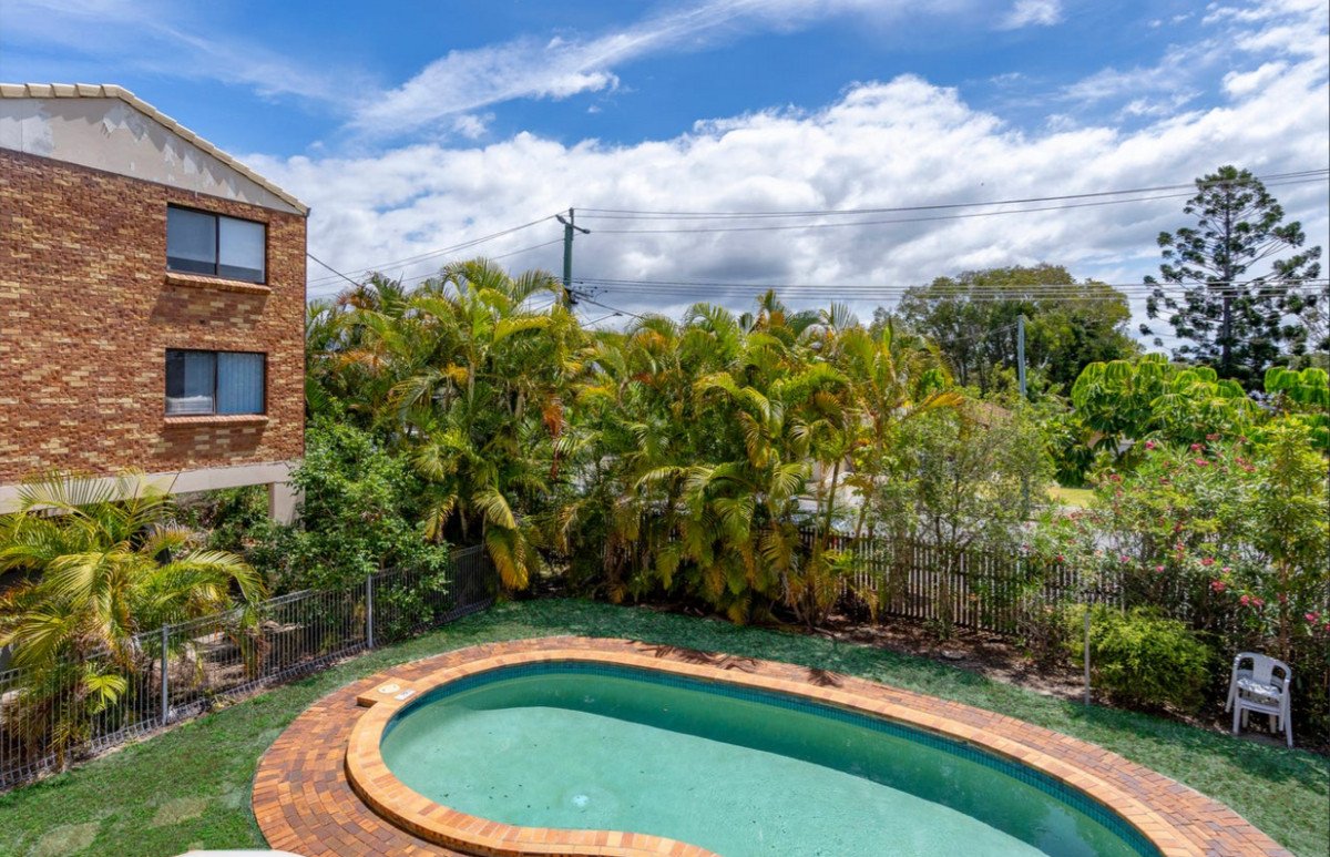 9/28 Hunter Avenue Labrador 11