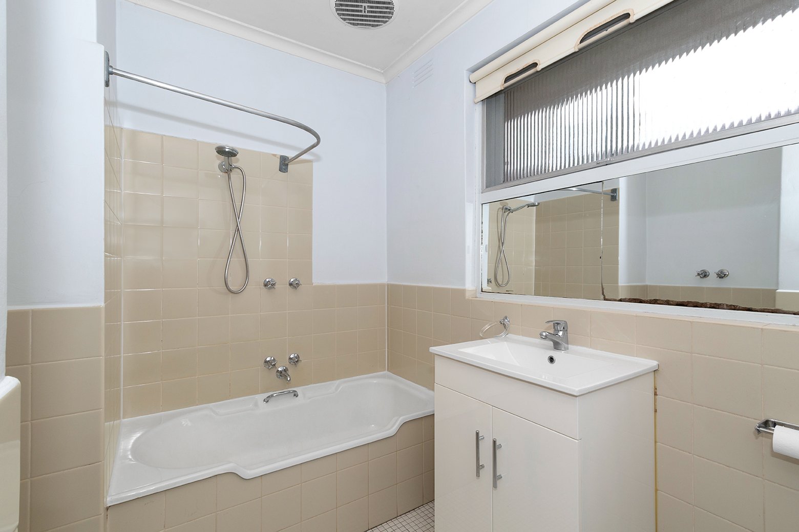 Real Estate and Property in 9/28 Lillimur Road, Ormond, VIC