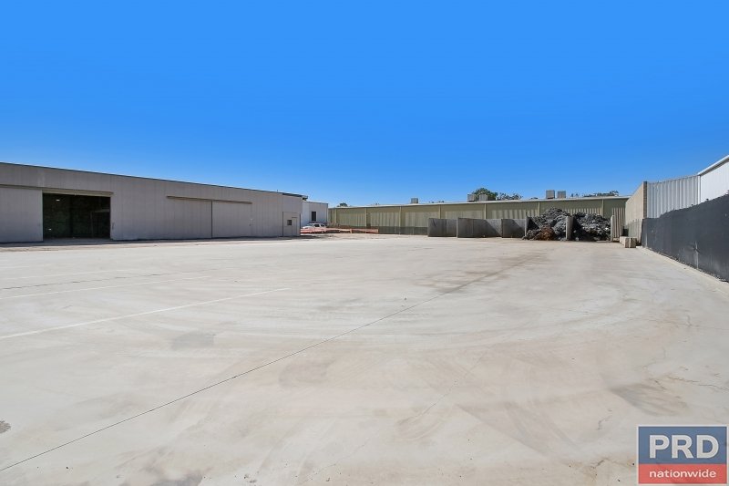 928 Metry Street ALBURY 2
