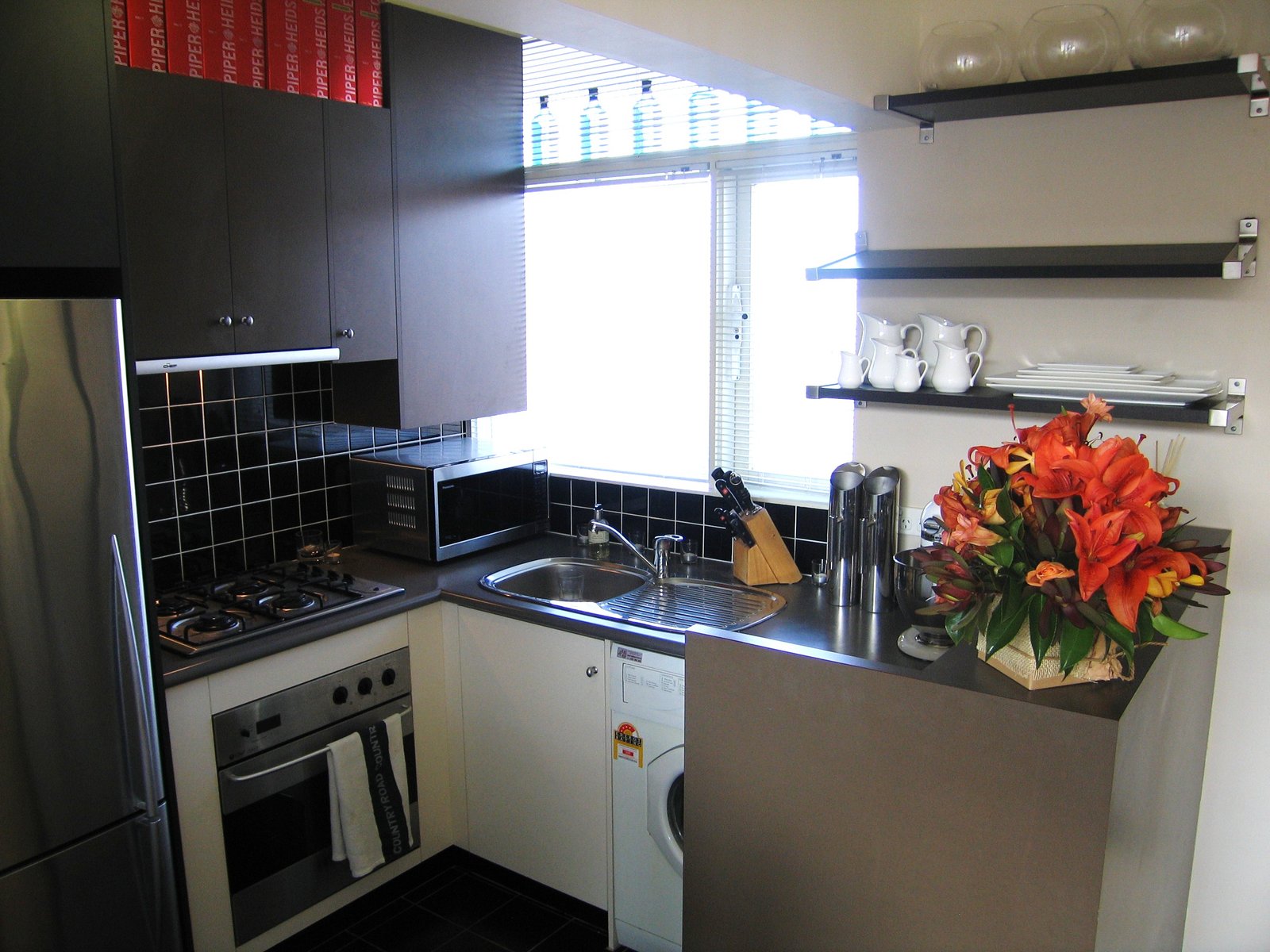 Gallery: 9/282 Barkly Street
