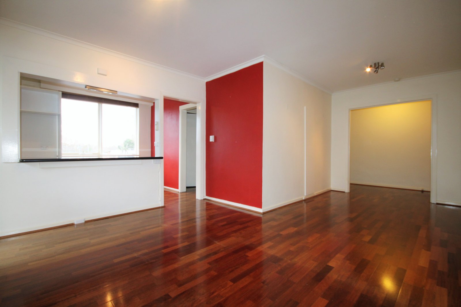 Gallery: 9/287 Barkly Street
