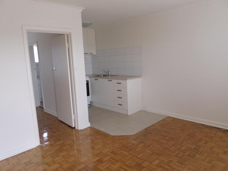 Gallery: 9/2A Florence Street