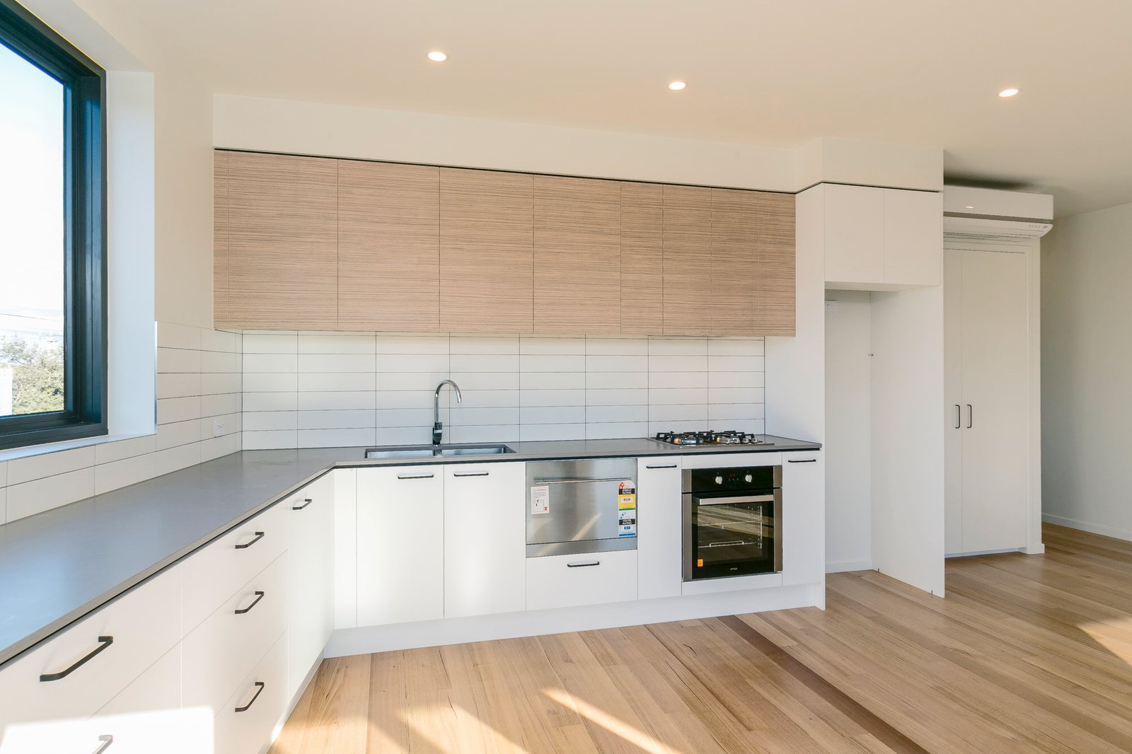 Gallery: 9/2a Newberry Avenue