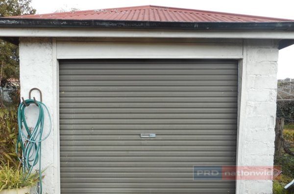 93 Capper Street TUMUT 12