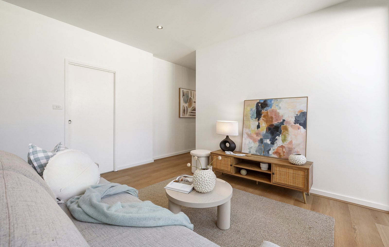 Gallery: 9/3 Charnwood Road