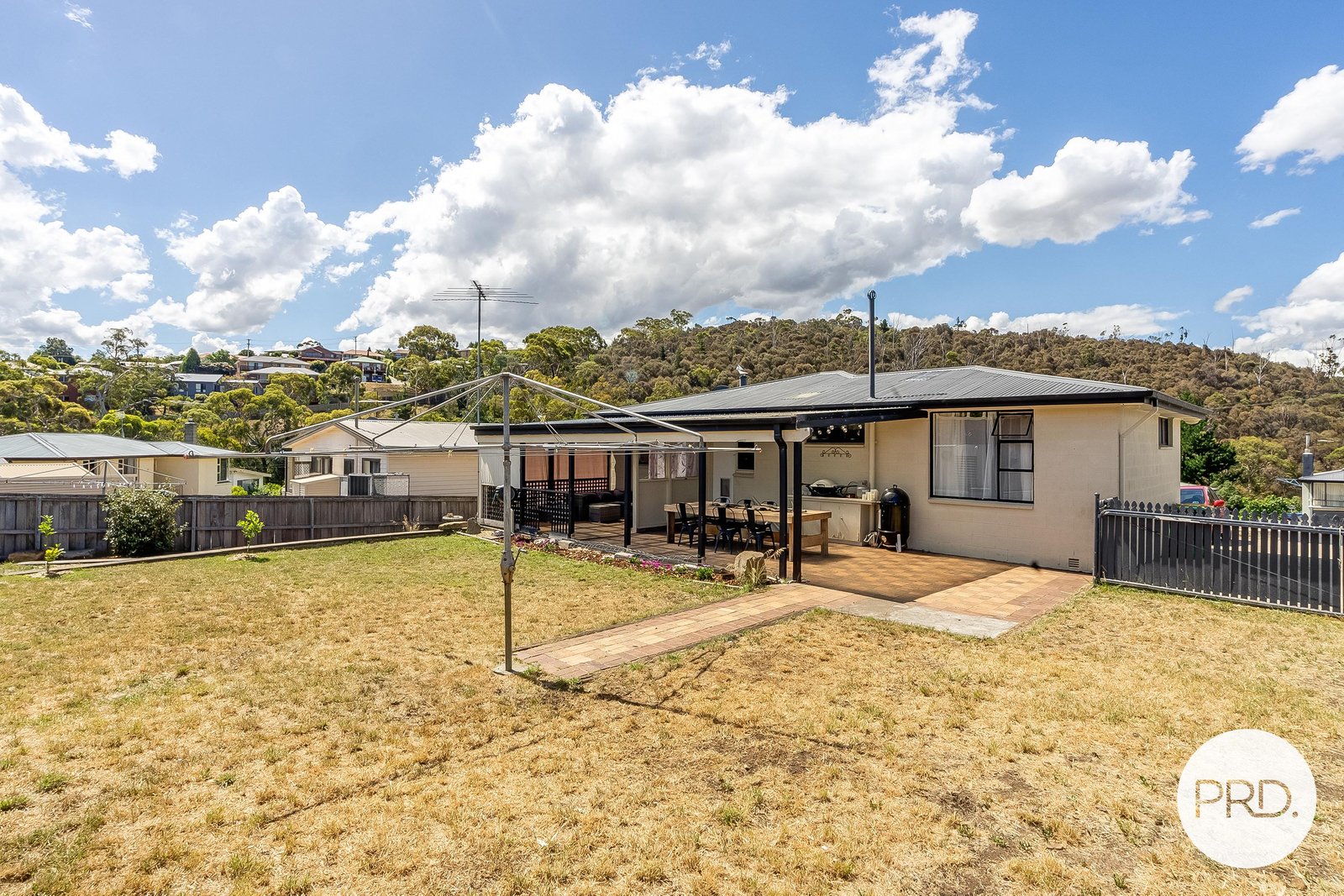 93 Chippendale Street CLAREMONT 9