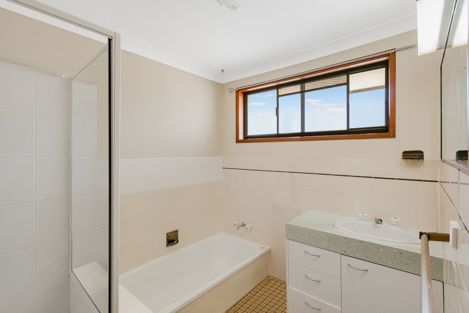 93 Companion Way TWEED HEADS 8