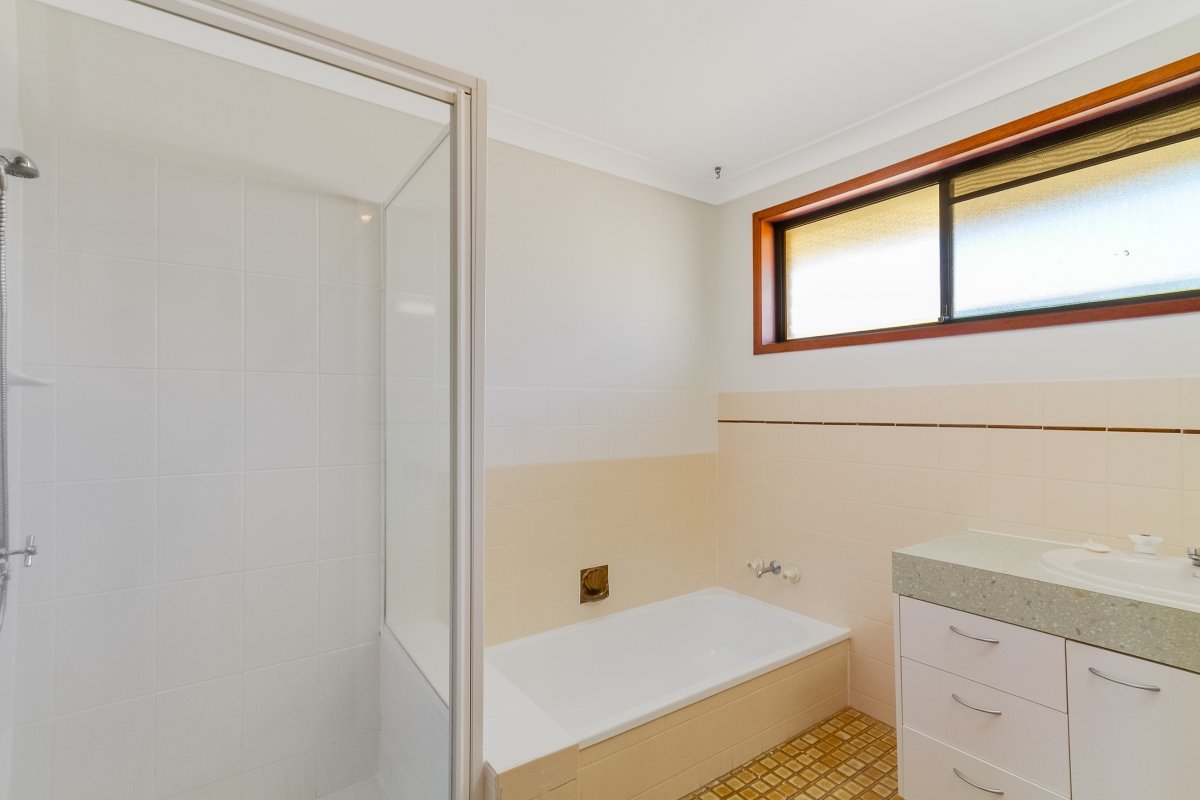 93 Companion Way TWEED HEADS 13