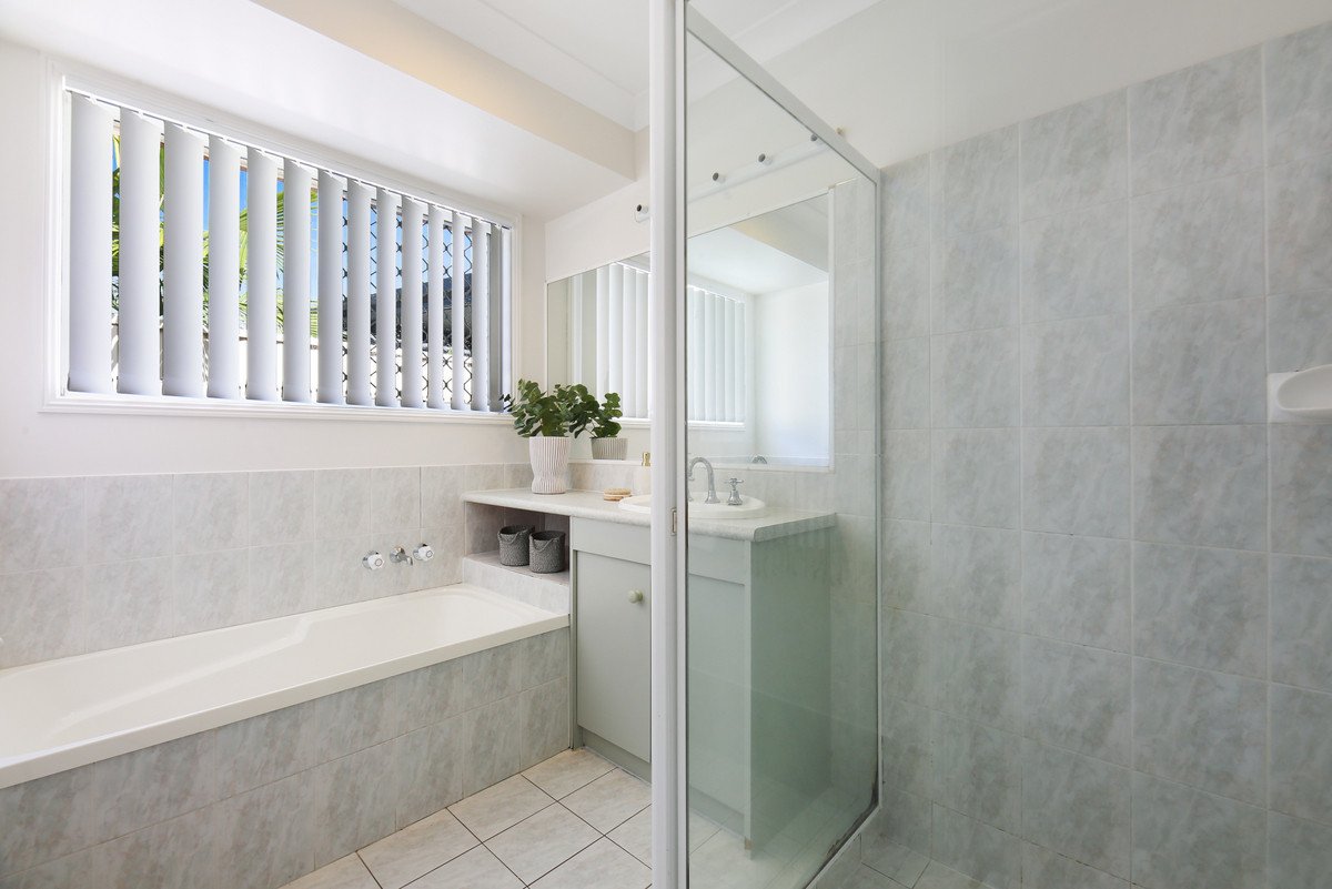 93 Coronet Crescent Burleigh Waters 12