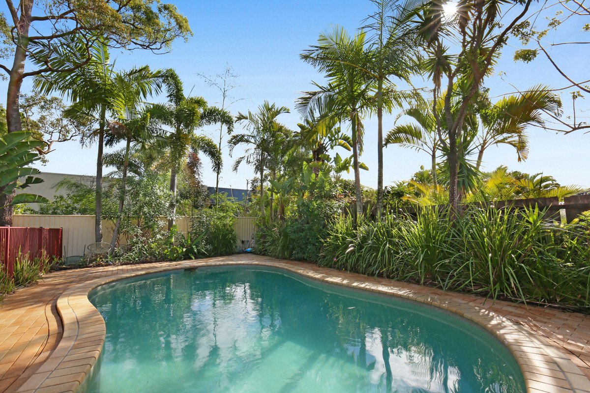 93 Coronet Crescent Burleigh Waters 20