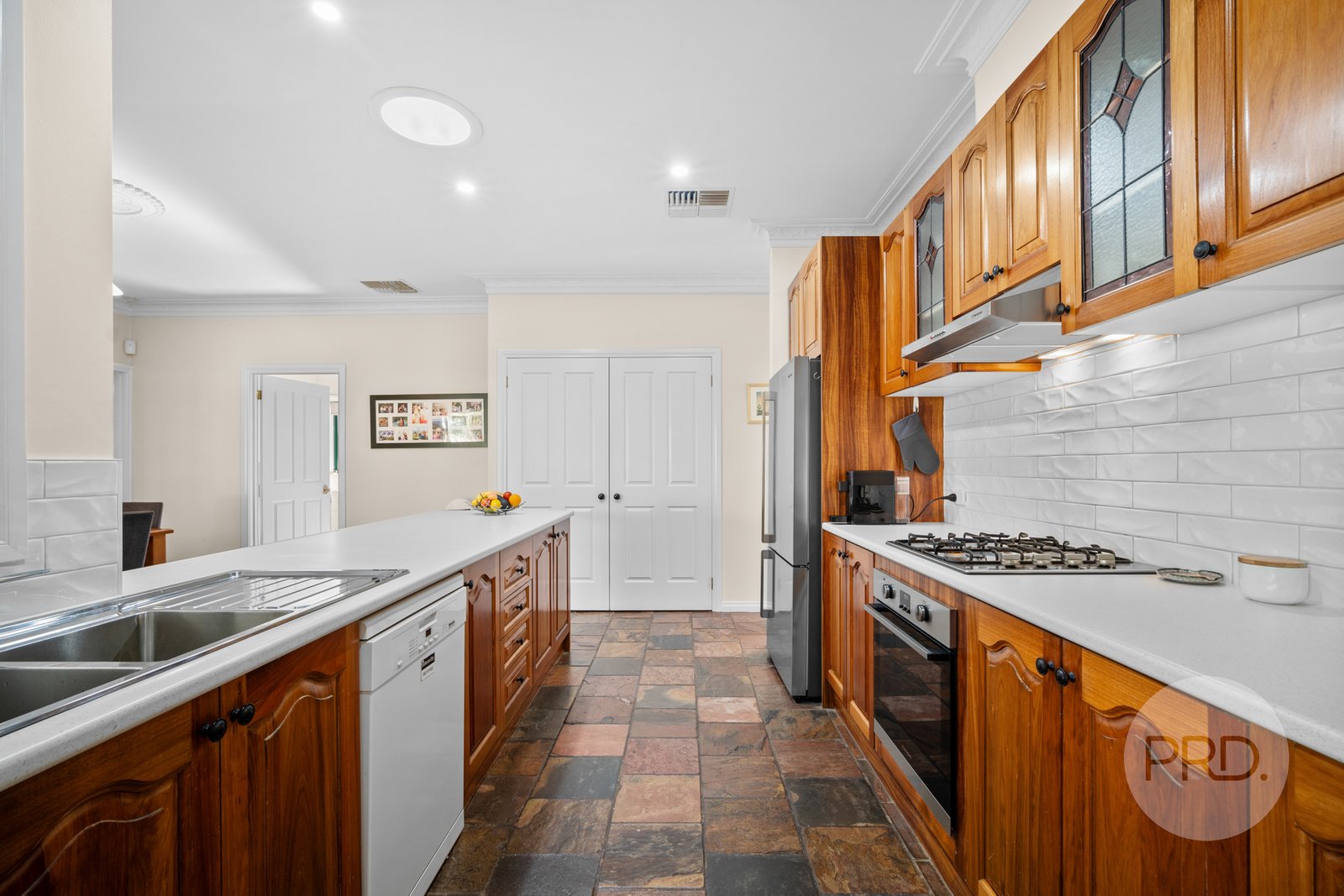 93 Crawshaw Crescent GLENROY 5