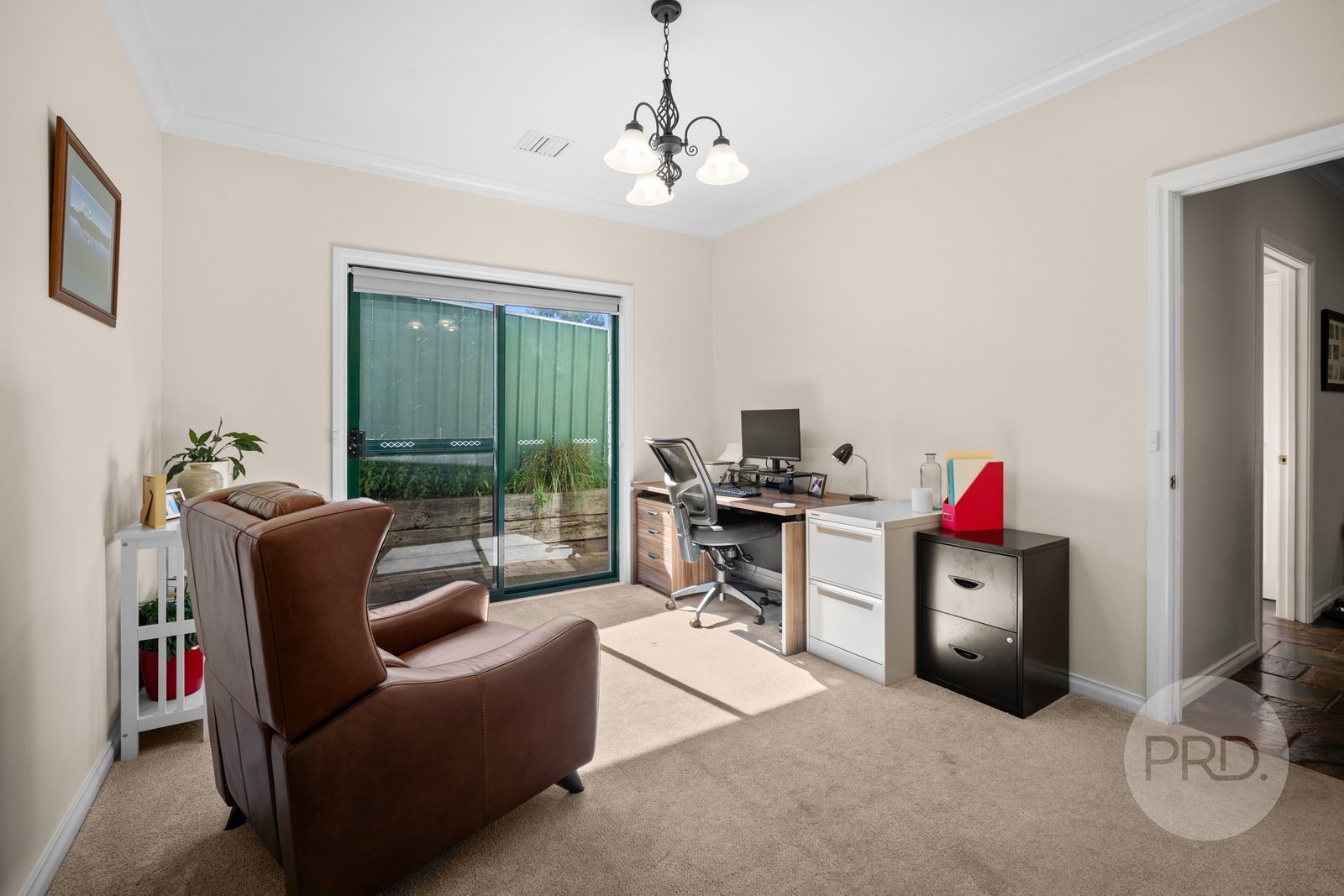 93 Crawshaw Crescent GLENROY 12