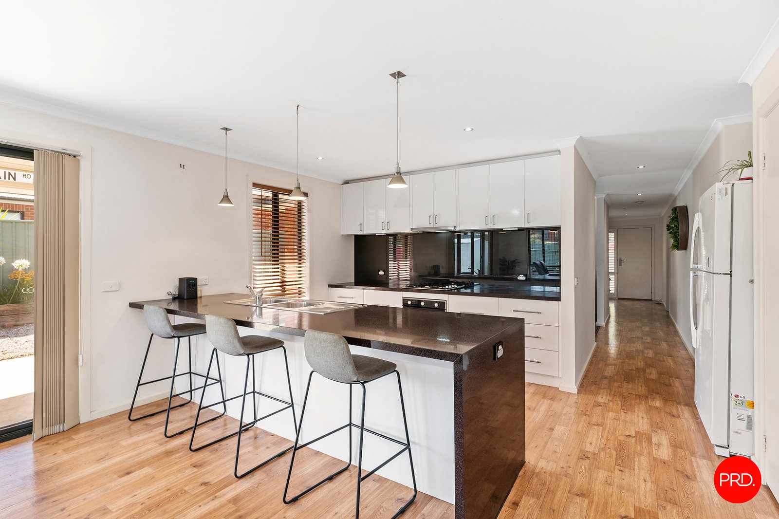 93 Mistletoe Street GOLDEN SQUARE 7