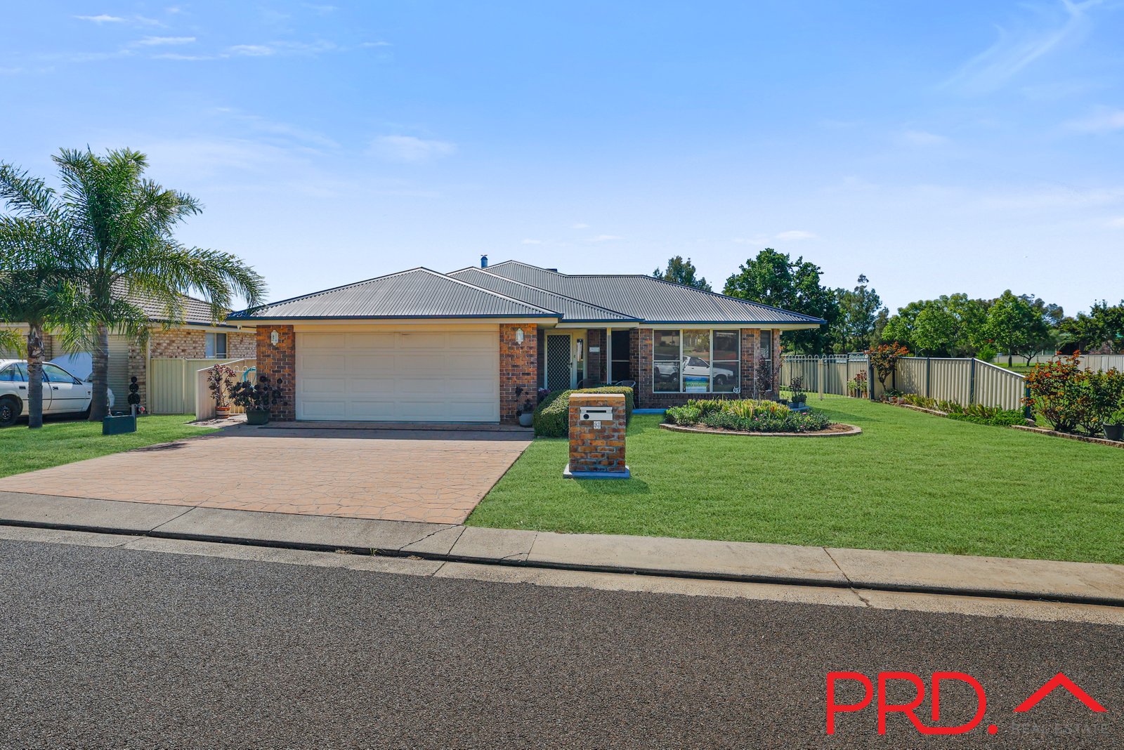93 Morilla Street TAMWORTH 1