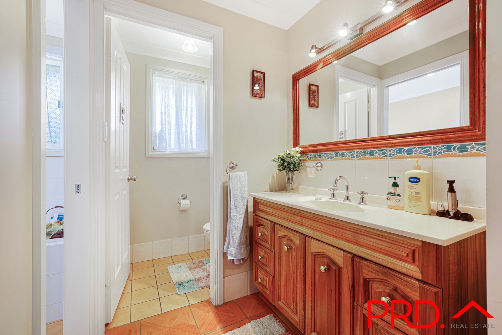 93 Morilla Street TAMWORTH 13