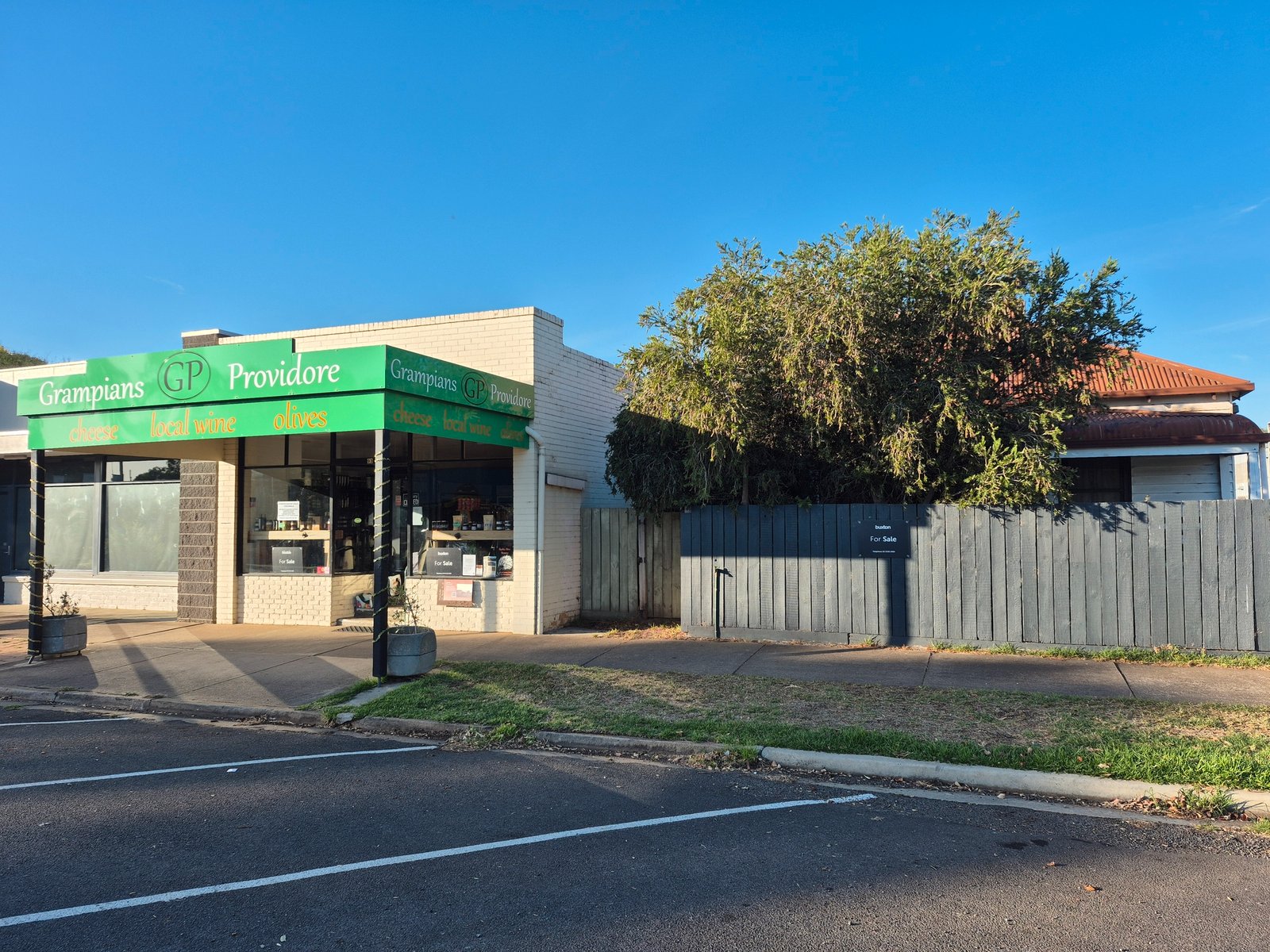Photos: 93 Parker Street