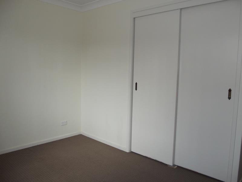 93 Peel Street TAMWORTH 8