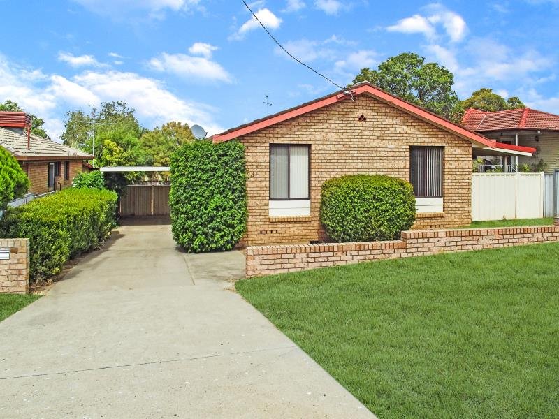 93 Peel Street TAMWORTH 1