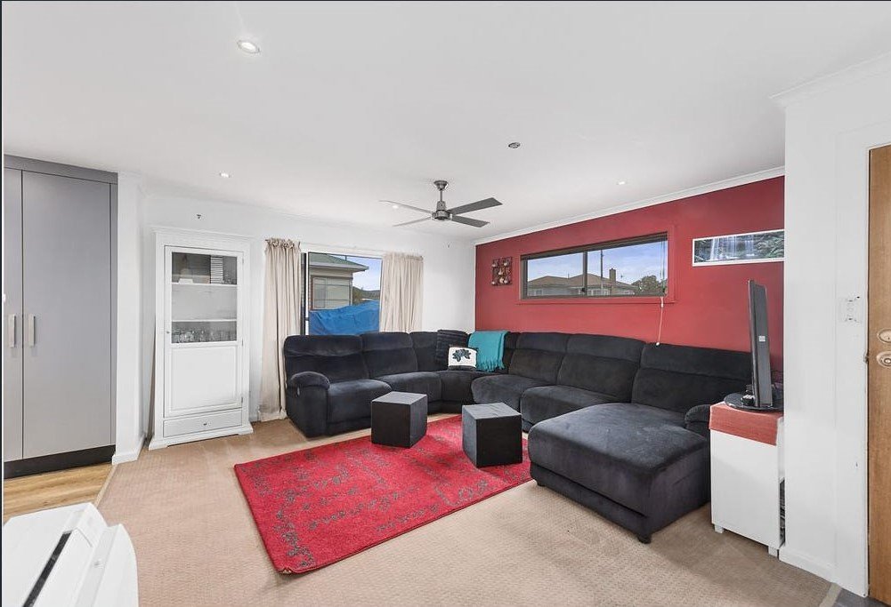 93 Renfrew Circle GOODWOOD 2