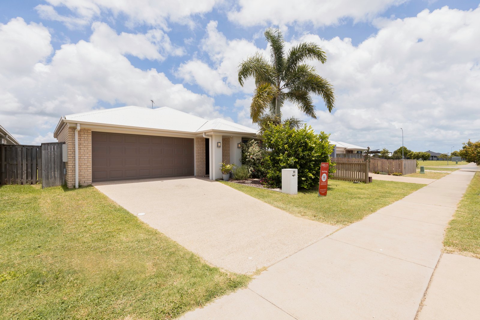 93 Royal Sands Boulevard BUCASIA 1