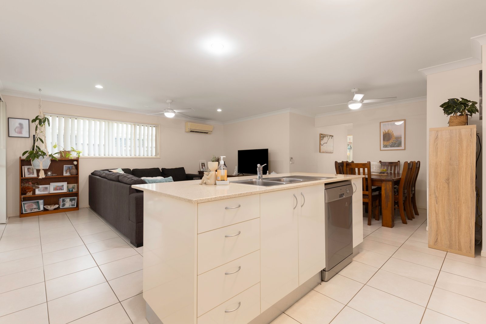 93 Royal Sands Boulevard BUCASIA 9